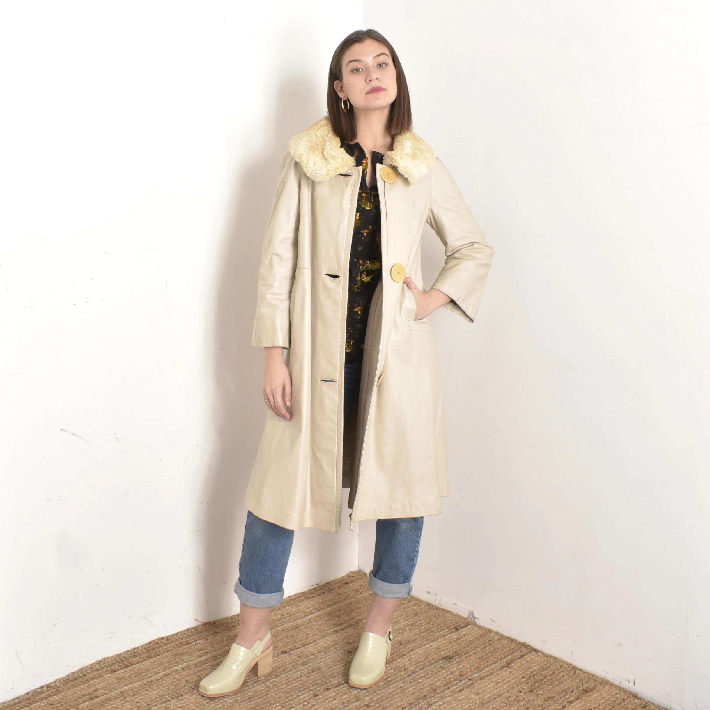 60s+cream+leather+coat3.jpg?